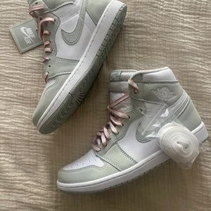 Jordan 1 OG SEAFOAM